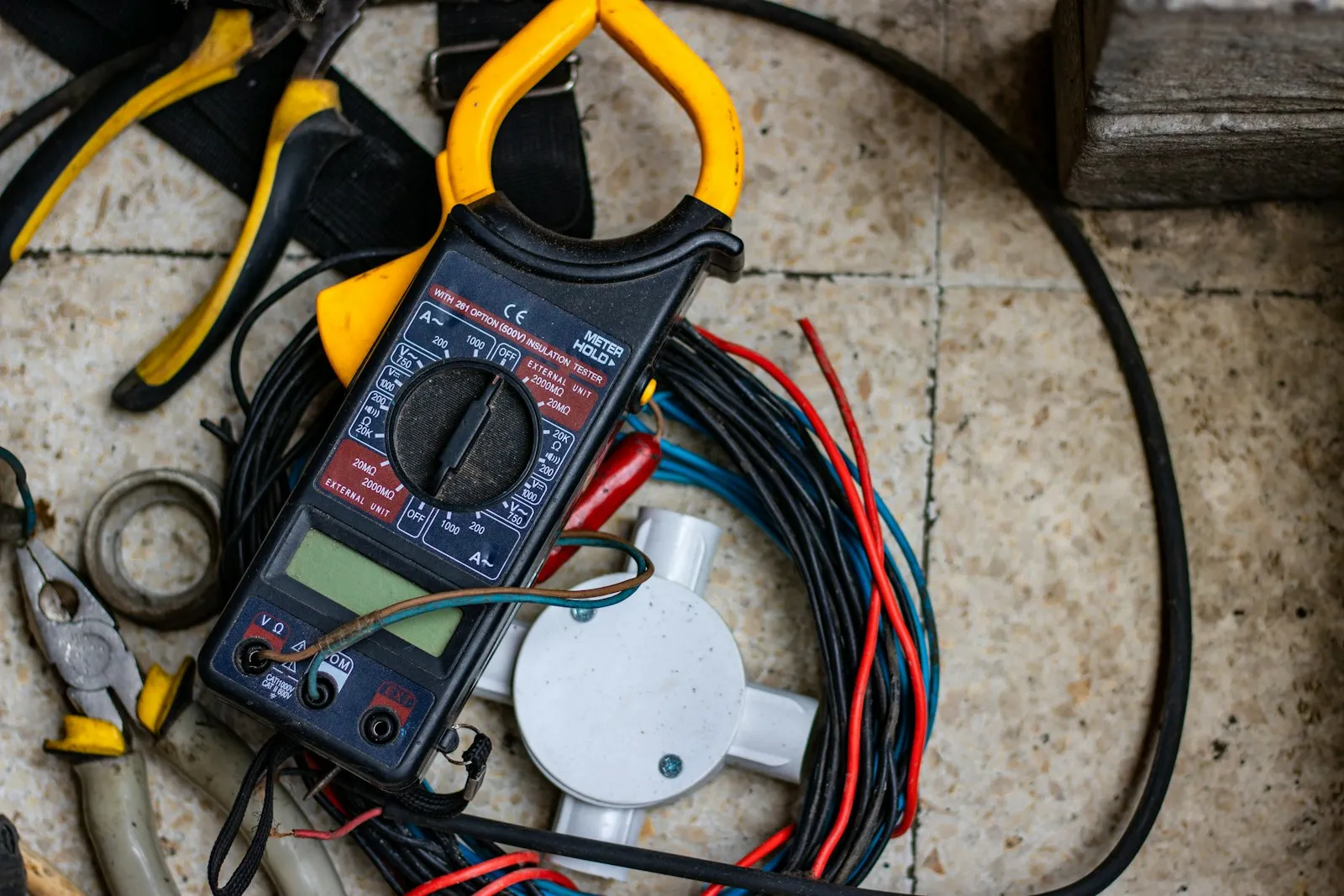 measuring electromagnetic field with EMF meter in thai home